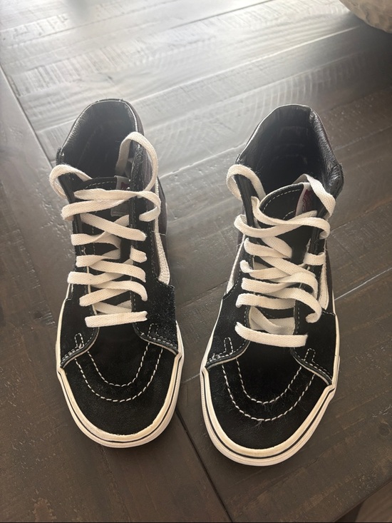 Vans Other - Vans SK-Hi Shoe Unisex 
Boys 4
Women 5.5